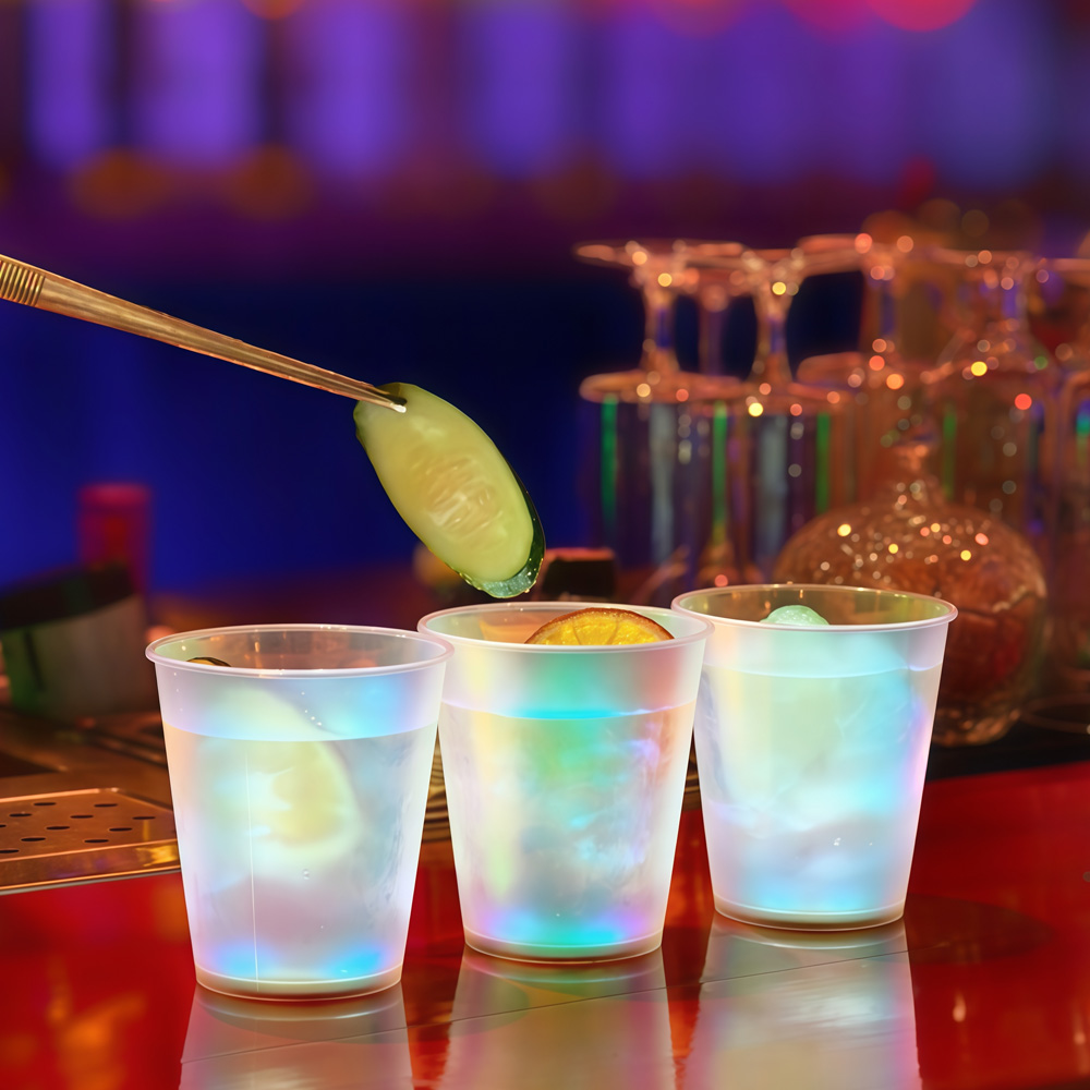 Vasos LED que brillan en la os - Glow In The Dark Party Glasses reseña y precio